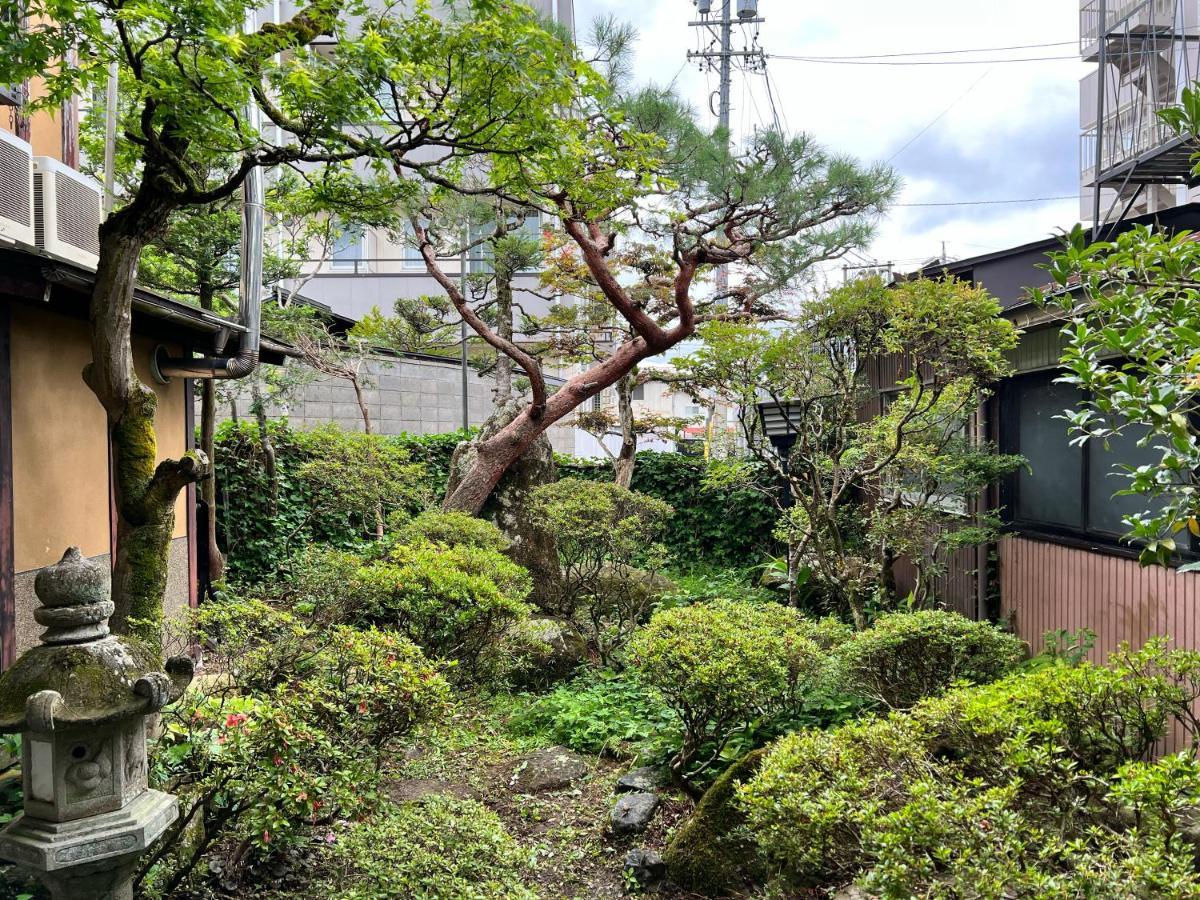 Hostel Murasaki Ryokan Takayama  Zewnętrze zdjęcie