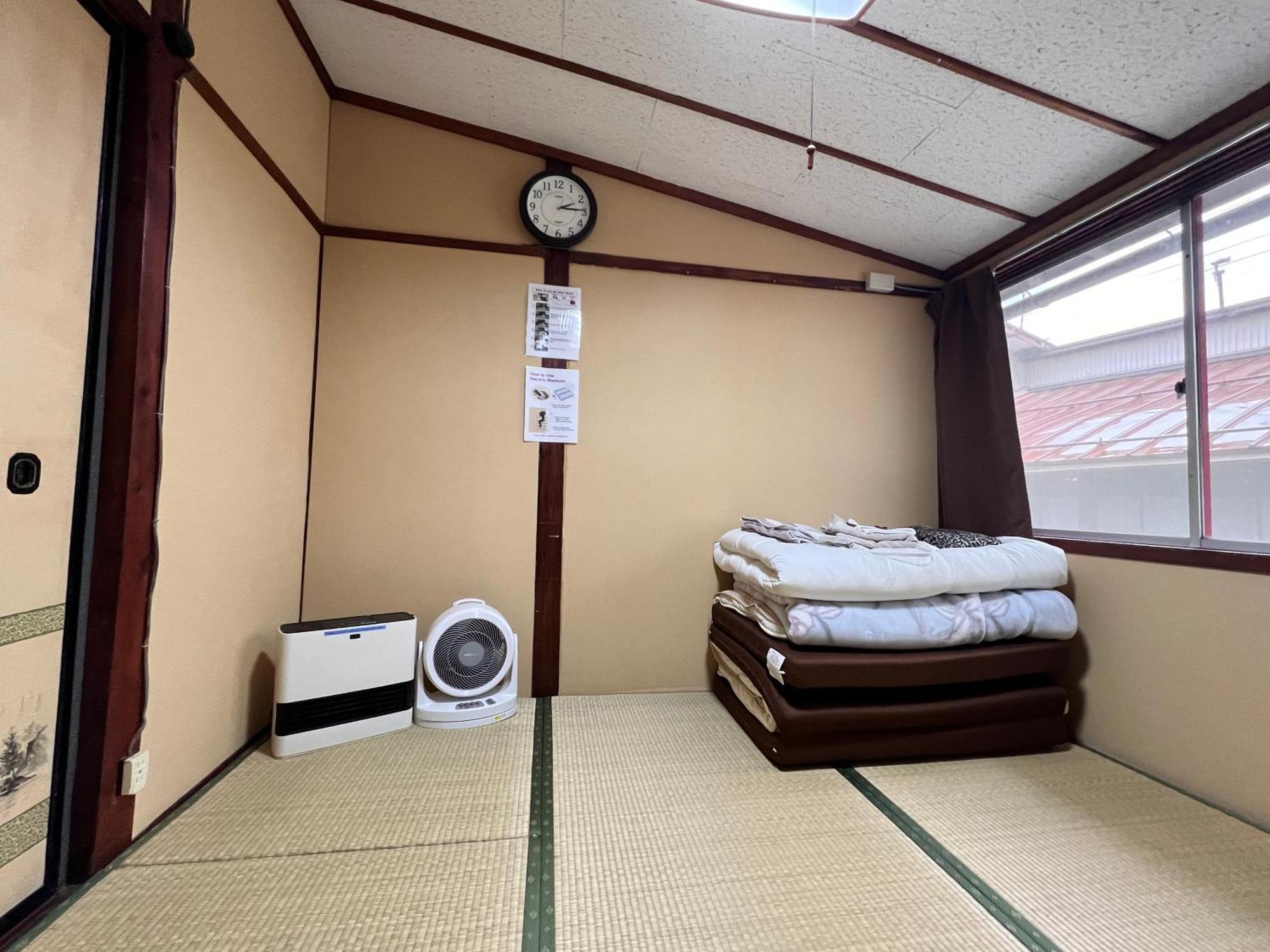 Hostel Murasaki Ryokan Takayama  Zewnętrze zdjęcie